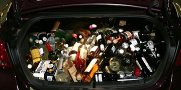 Zloděj měl spadeno hlavně na alkohol