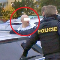 Kdo střílel v pátek na policisty?