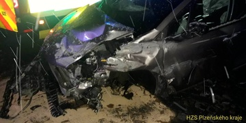 Při večerní havárii byli zraněni tři velmi mladí lidé
