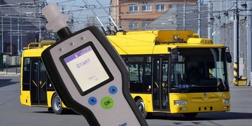 Opilý řidič trolejbusu ohrozil velké množství cestujících