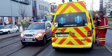 Ženu na Slovanech srazilo auto