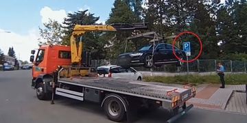 Parkování na místě vyhrazeném pro zdravotně postižené