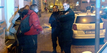 Bitka kvůli plným močovým měchýřům