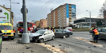 Dopravní nehoda na Rokycanské třídě