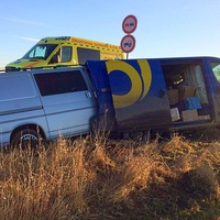 Auto doslova naložené do dodávky České pošty, jeho řidič měl pozitivní test na drogy