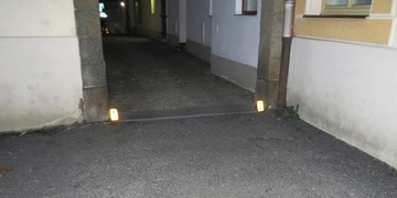 Opilý Moldavan projel věží a střízlivý kamioňák popovezl most