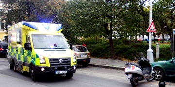 Při nehodě na Husovo náměstí byl zraněn řidič skútru