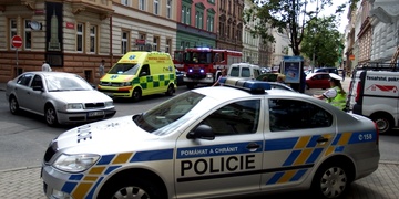 Pozor na přednost zprava