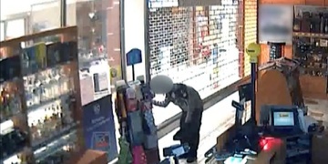 Muž ukradl z trezoru přes tři sta tisíc