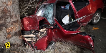 Aktualizováno: Vážná dopravní nehoda, o život řidiče nyní bojují lékaři