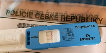 Nepoučitelný recidivista si se zákazy hlavu nelámal