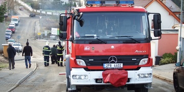 Masivní únik plynu a hromadná evakuace osob