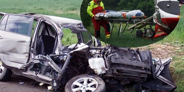 Muž při předjíždění vylétl ze silnice a narazil do stromu