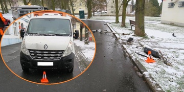 Rozmetal lampu, ujel a pak nadýchal