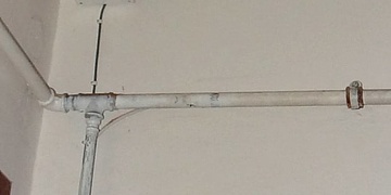 Bolevečtí policisté odhalili pachatele víkendových krádeží bezpečnostních kamer. K objasnění případů jim stačily tři dny.