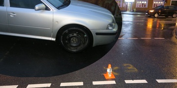 Student srazil autem studentku