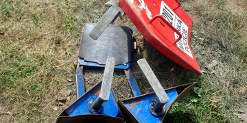 Místo pokuty zničil botičku a ujel