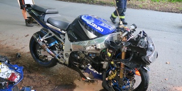 Havárie motocyklu do mostku