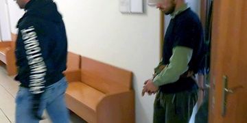 Brutální loupež čtvrt milionu - Radim D. jde do vazby