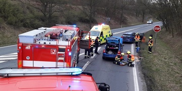 Střet vozů zavinila nepozornost řidičky