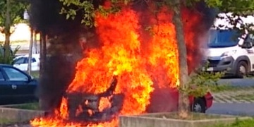 Požár vozidla na Rokycanské