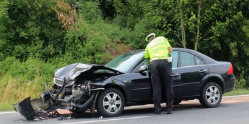 U střetu tří vozů zasahují všechny záchranné složky