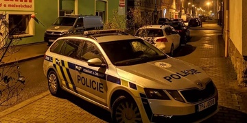 První muž porušil zákaz pobytu v České republice, druhý měl zákaz pobytu v Plzni