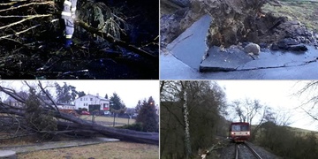 Do padlých stromů již narazilo auto i vlak