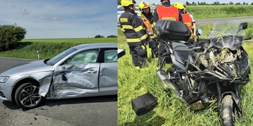 Střet motorkáře s autem