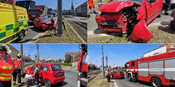 Starší řidička narazila do sloupu