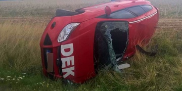 Náklaďák se v protisměru střetl s autem a dodávkou