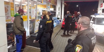 Na ubytovně zbil přítelkyni