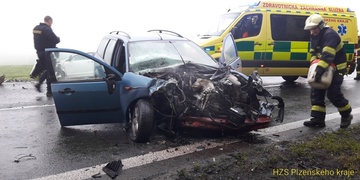 Čelní střet vozů u Losiné