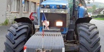 Na silnici vyrazil s traktorem a dvěma promile