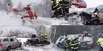 Čelní střet i auto skutálené ze svahu