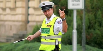 Dopravní policisté varují řidiče v Plzni