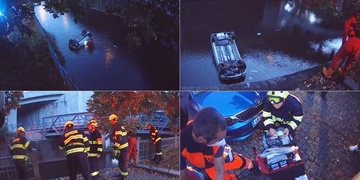 Při parkování spadla s autem do řeky