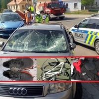 Policisté již znají totožnost těžce zraněného cyklisty z Božkova