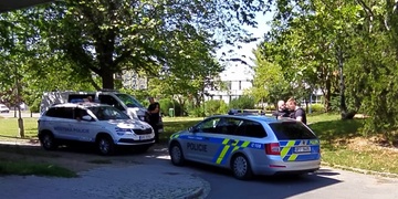 Kvůli dluhům mu rozkopal hlavu