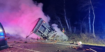 Při tragické noční nehodě zemřeli dva muži