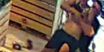 Tereza Š. rozbila strážnému hlavu a zdemolovala sklad prodejny