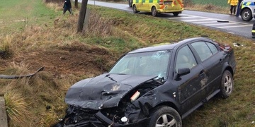 Vytáhl mého manžela z vraku vozu, najděte ho prosím, chceme mu poděkovat