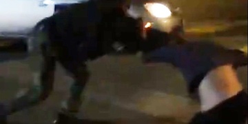 "Jak sis dovolil se mi podívat do očí ty bílá mrdko?"