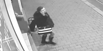 Policisté pátrají po pachatelce krádeže