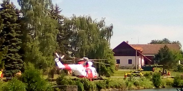 K ženě pobodané hmyzem startoval vrtulník LZS