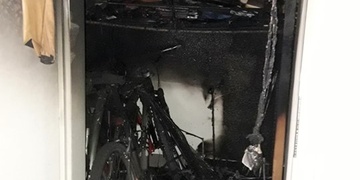 Požár uhasila voda z bazénu