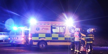 Při nehodě byli zraněni oba řidiči i nezletilý spolujezdec