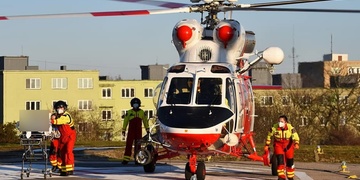 Sražené dítě ve vážném stavu transportuje vrtulník