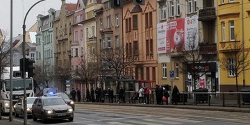 Seřezali se ve vlaku i v tramvaji